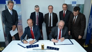 Signing the Copernicus Agreement medium