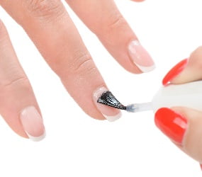 Physicists sounds warning to “nail beauty fanatics”