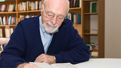 Northwestern Medicine scientists found super aged brains had many fewer fiber-like tangles than the brains of those who had aged normally. Tangles are found in moderate numbers in the brains of elderly and increase substantially in the brains of Alzheimer's disease patients.