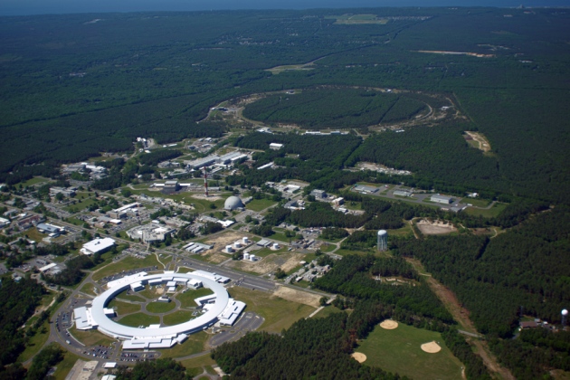 Billion-dollar particle collider gets thumbs…