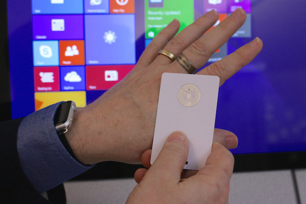 IMG 3164 vanderheiden hand color screen