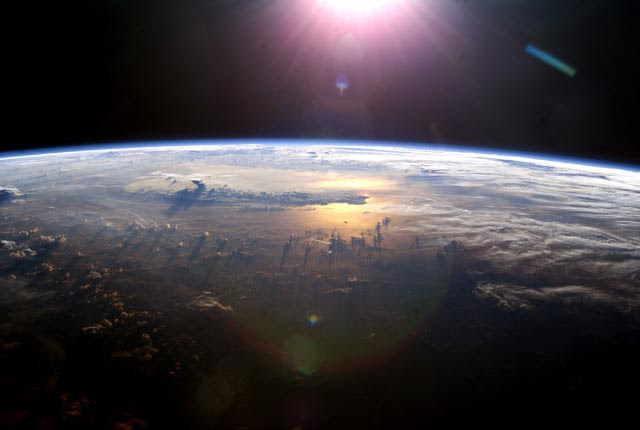 Oxygen atmosphere recipe = tectonics + continents + life