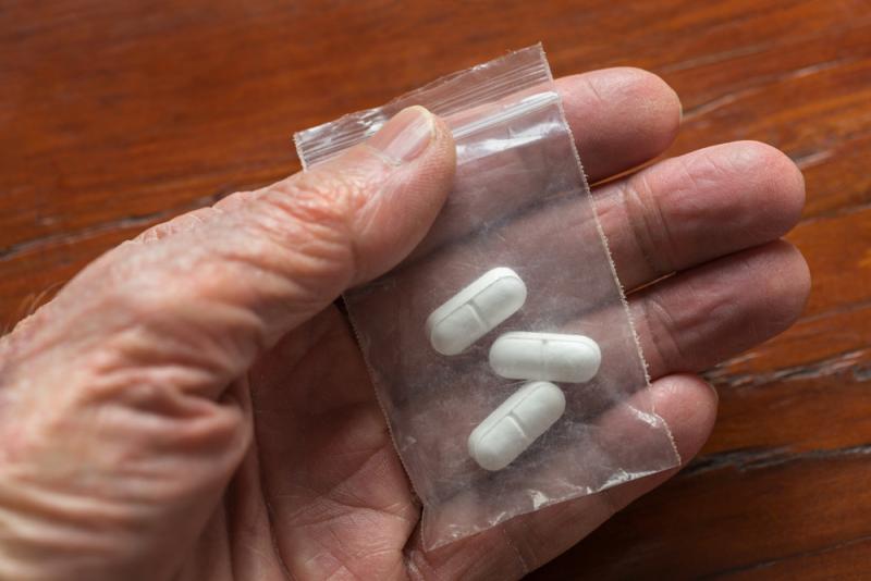 FDA Warns of Fatal Risks from Mixing Opioids and Sedatives