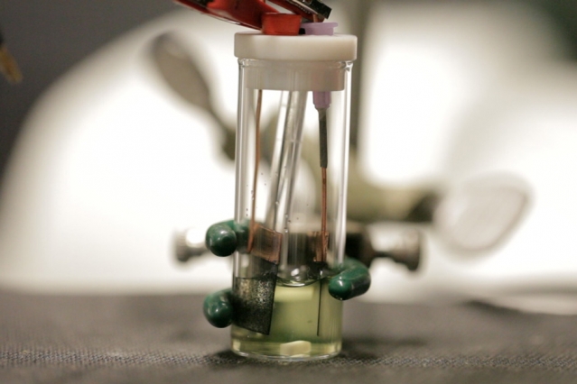 New method can selectively remove micropollutants from water