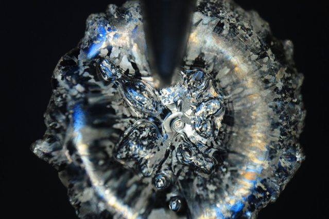 Stick, peel, or bounce: Controlling a freezing droplet’s fate 2 MIT SelfPeel Drop 1 0