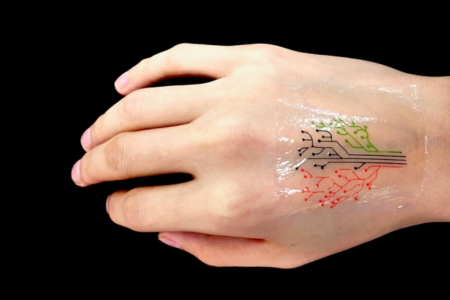 Engineers 3-D print a “living…