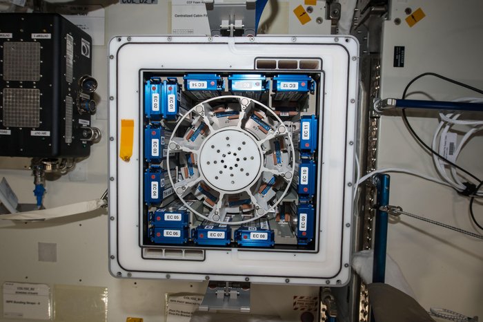 Kubik on Space Station node full image 2