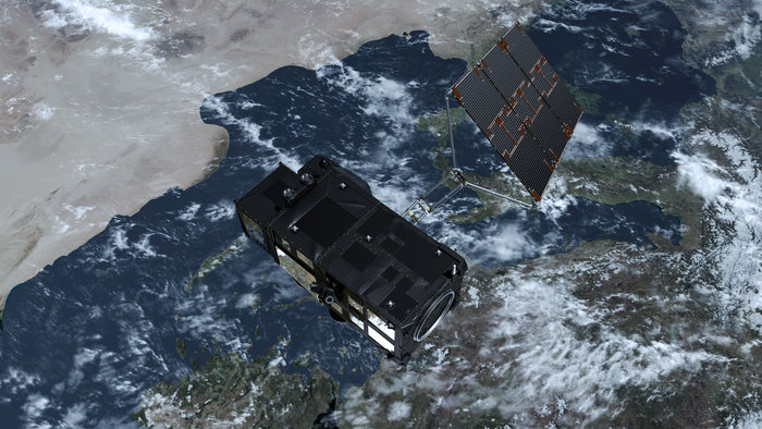 Sentinel 3 over land and ocean node full image 2