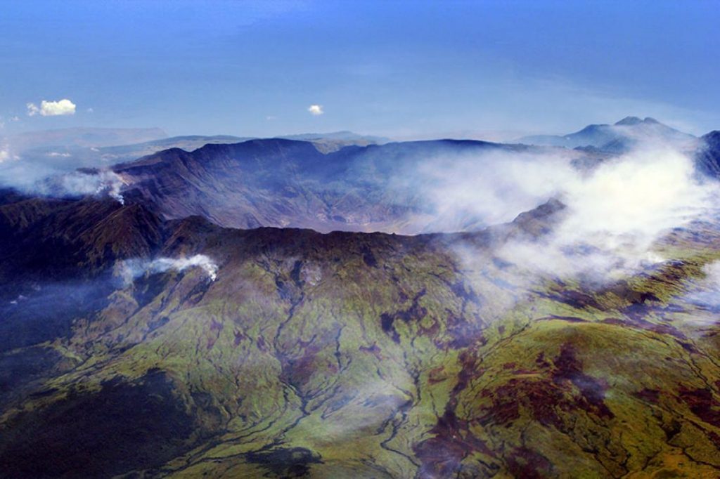 New study investigates the important role of Tambora eruption in the 1816 ‘year without a summer 2 Caldera Mt Tambora Sumbawa Indonesia