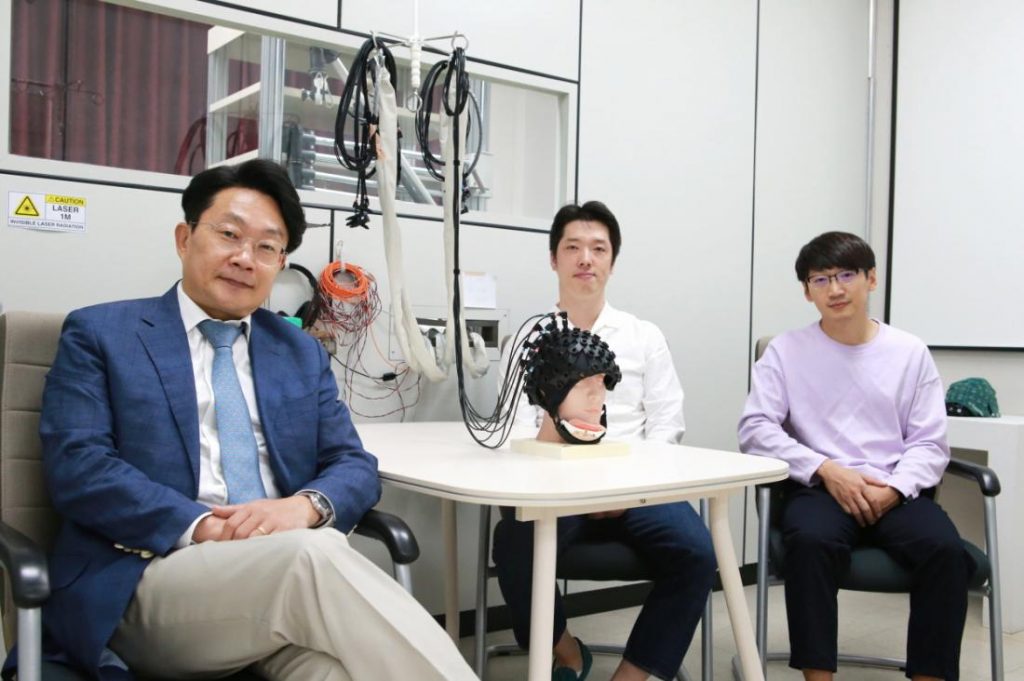 Researcher found clues to explain origin of Human hand motor skill 3 Dr. Jinung An