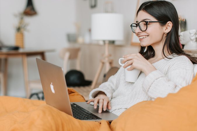 7 Reasons Why Small Businesses Should Hire Freelance Experts 2 coffiee pexels