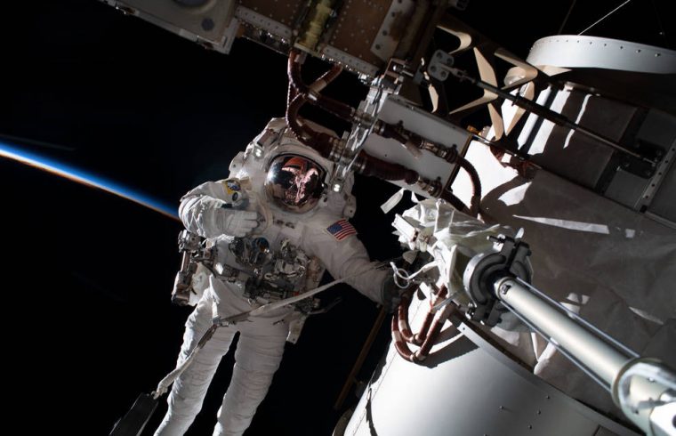 Astronaut Frank Rubio conducts a spacewalk during EVA 81