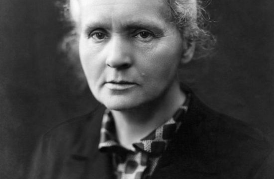 Marie_Curie_c._1920s