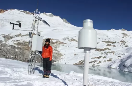 Yalaglacier meteostation