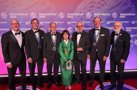 Muon g-2 Experiment Pioneers Win Breakthrough Prize in Fundamental Physics 8 muon g 2 experiment group 1