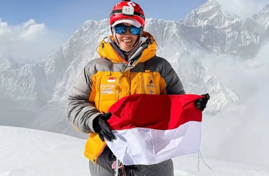 Blog 9 Indonesian Woman Climbs Mt Ama Dablam Successfully